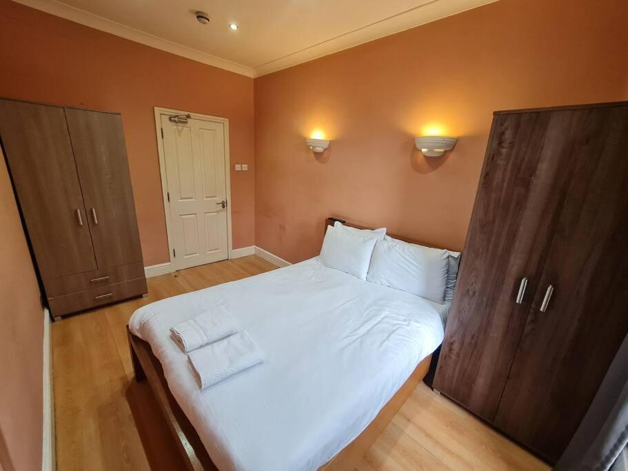 Cute One Bedroom Apartment Londen Buitenkant foto