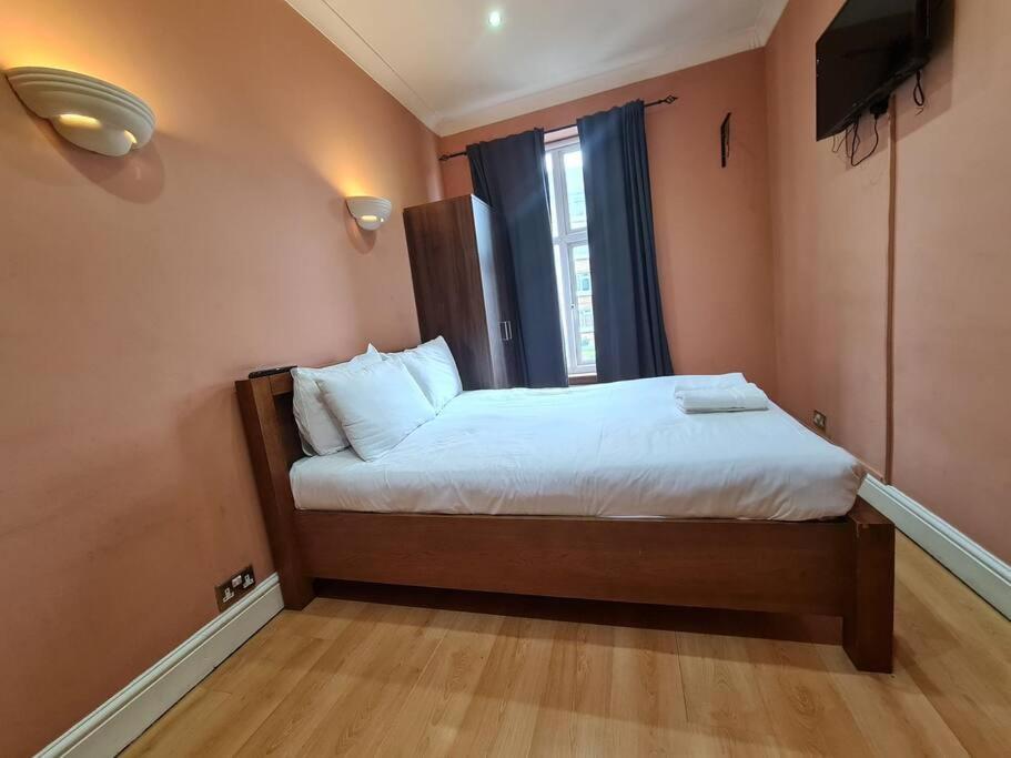 Cute One Bedroom Apartment Londen Buitenkant foto